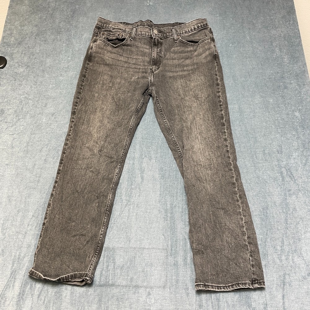 Levis Jeans Mens 37W Black Denim Dark Wash 5-Pockets Straight Leg Everyday Wear